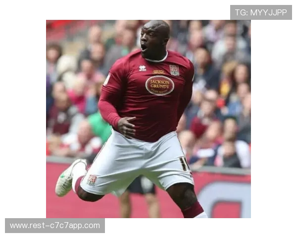 足球界的黑胖子球星盘点:他们如何突破身体限制成就辉煌职业生涯 足球界的黑胖子球星盘点:他们如何突破身体限制成就辉煌职业生涯